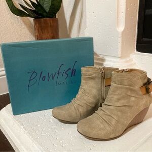 NWT Blowfish Boots Tan Canvas Ankle Size 8